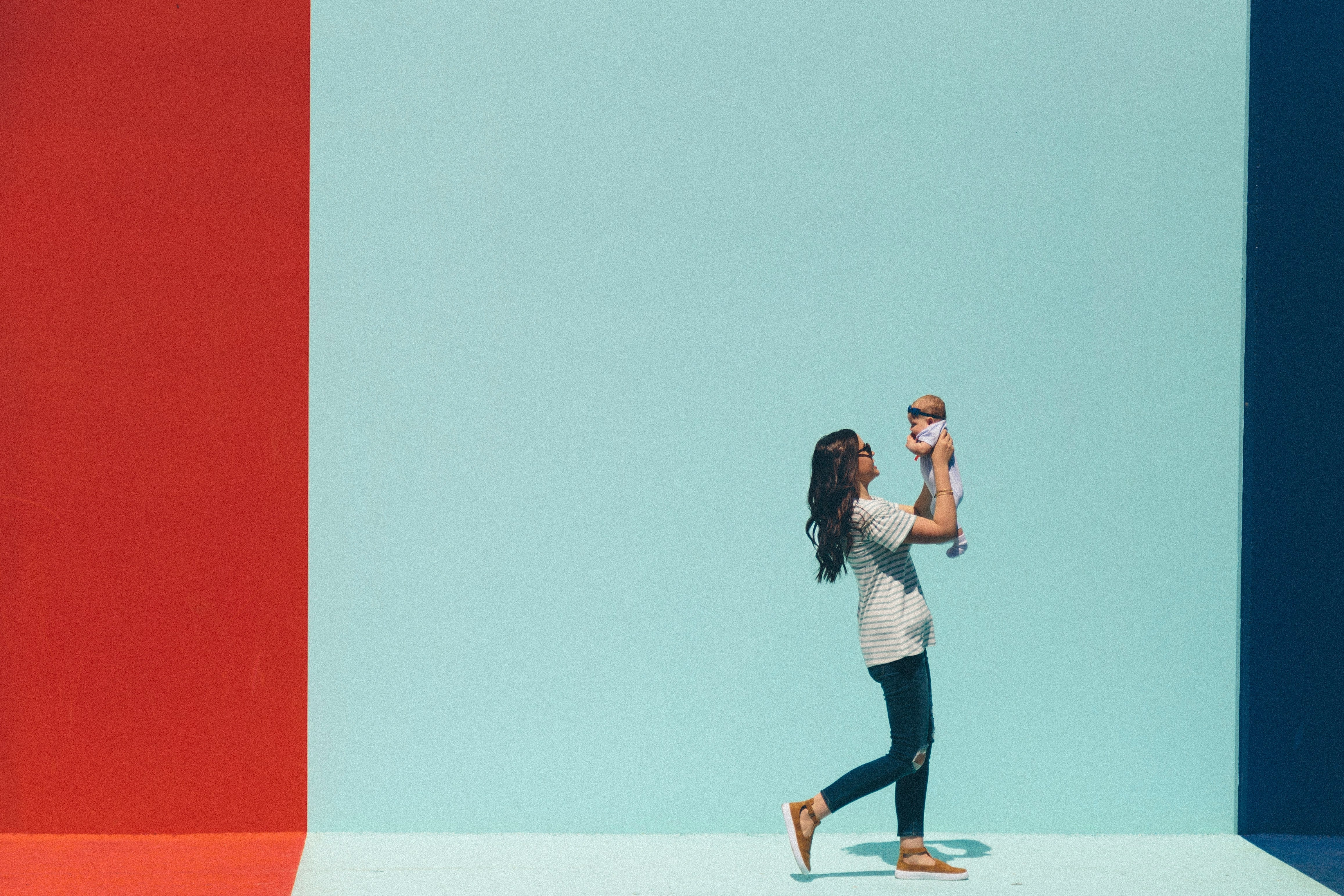 Babywearing Benefits: How It Supports Your Baby’s Development at Every Stage